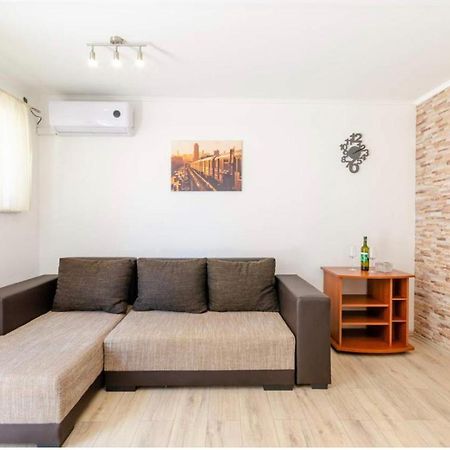 Apartments Tatjana Crikvenica Bagian luar foto