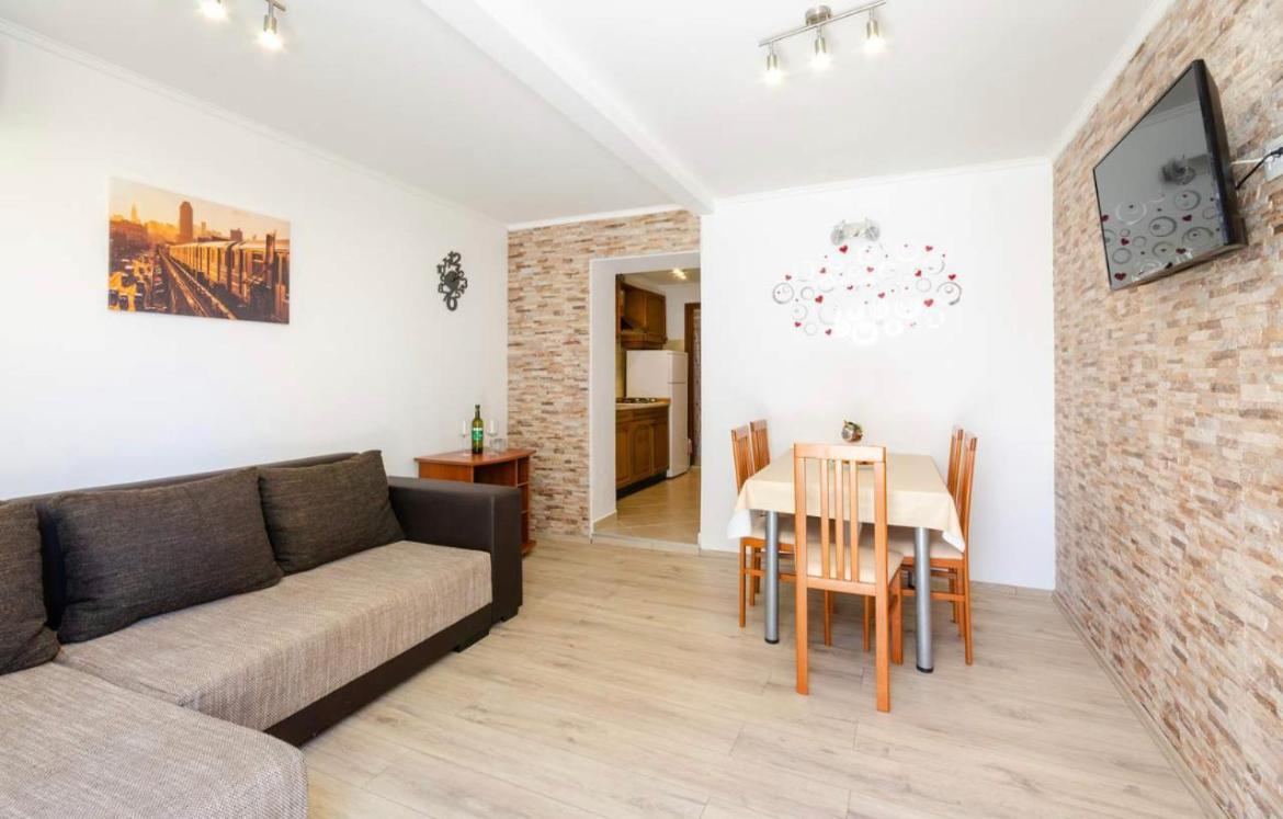 Apartments Tatjana Crikvenica Bagian luar foto