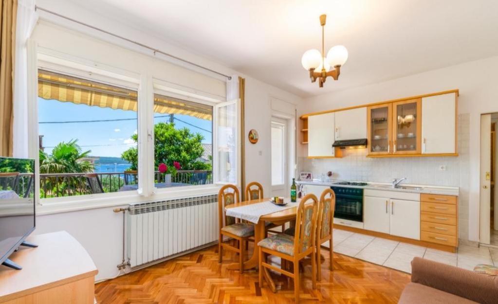 Apartments Tatjana Crikvenica Bagian luar foto