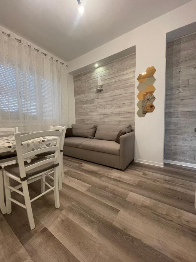 Apartments Tatjana Crikvenica Bagian luar foto
